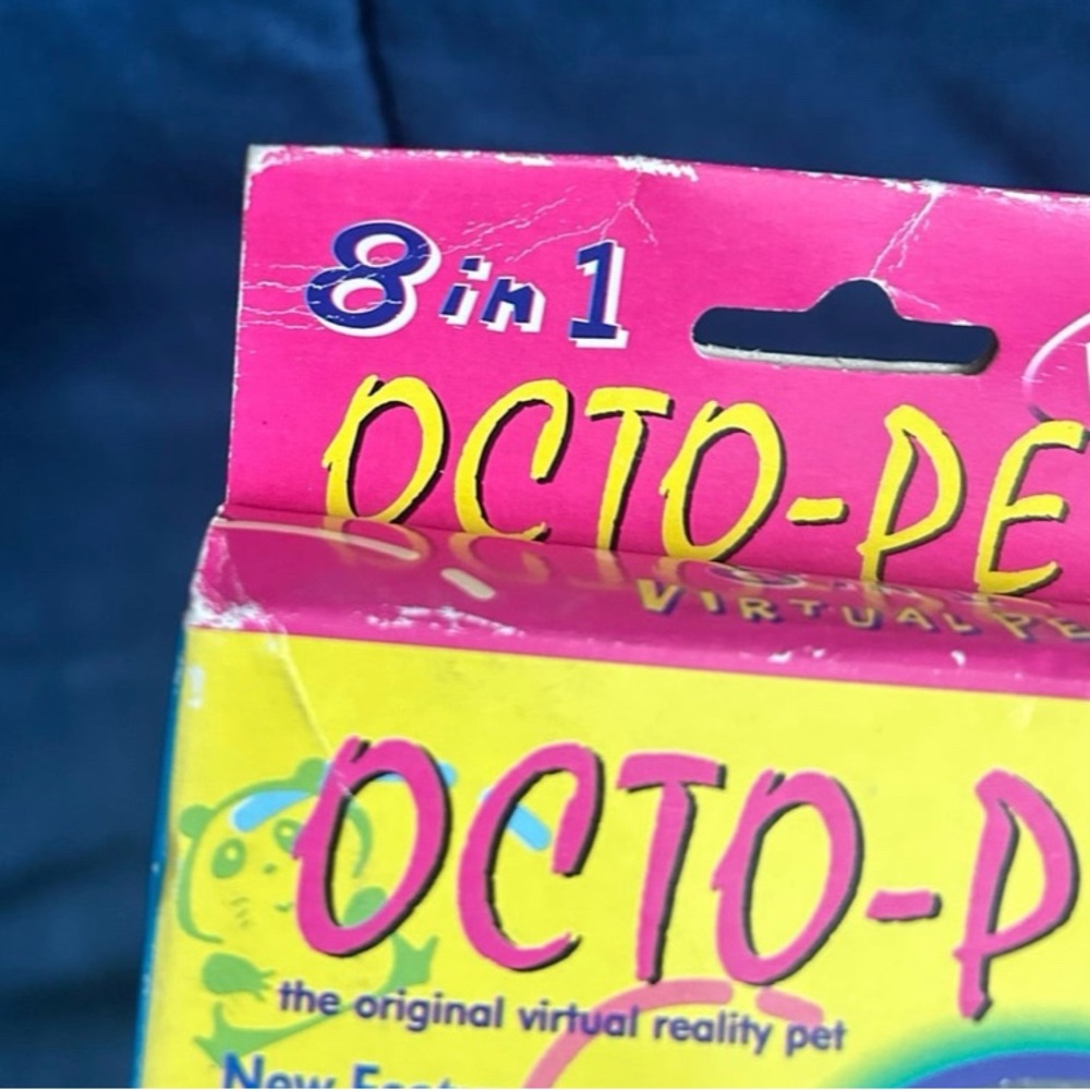 Octo-Pets 8 in 1 Virtual Pet Tamagotchi Style 1997 SEALED - Picture 6 of 12